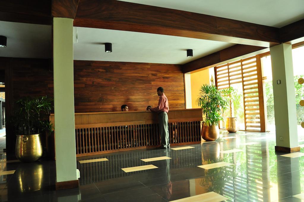The Sovereign Hotel Colombo Exterior photo
